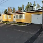 Saunallinen Iso Omakotitalo