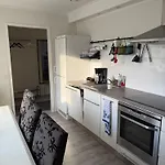Apartment Saunallinen Iso Omakotitalo *