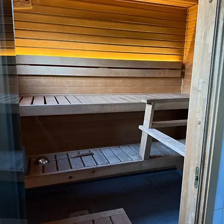 Saunallinen Iso Omakotitalo Апартаменты *