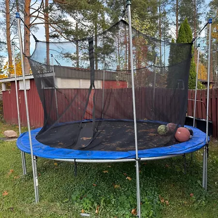 Saunallinen Iso Omakotitalo